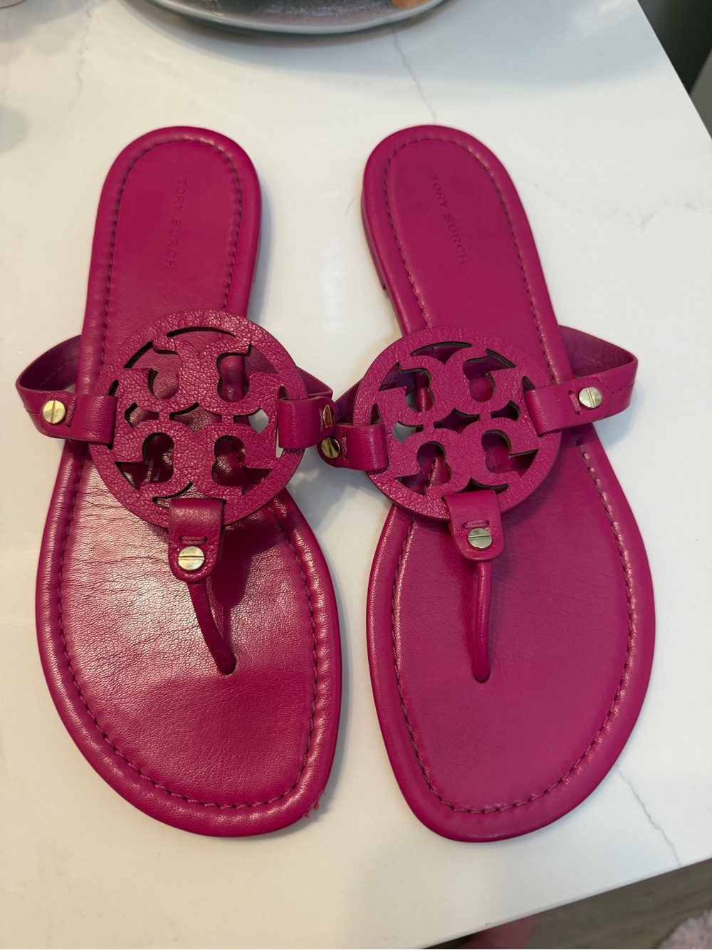 Tory Burch Miller Leather Thong Sandals | Pink/Fuchsia | Size 9